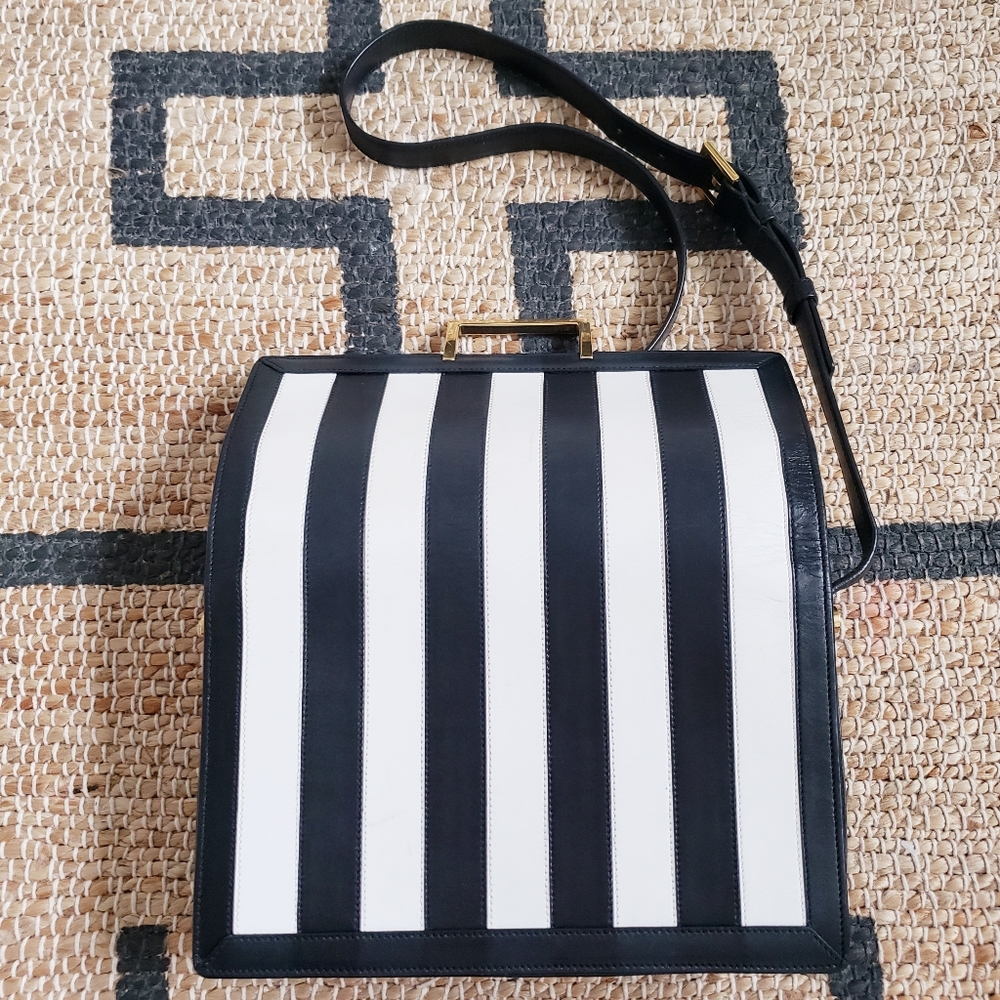 Saint Laurent Lulu Medium Shoulder Bag RARE - Picture 6 of 8